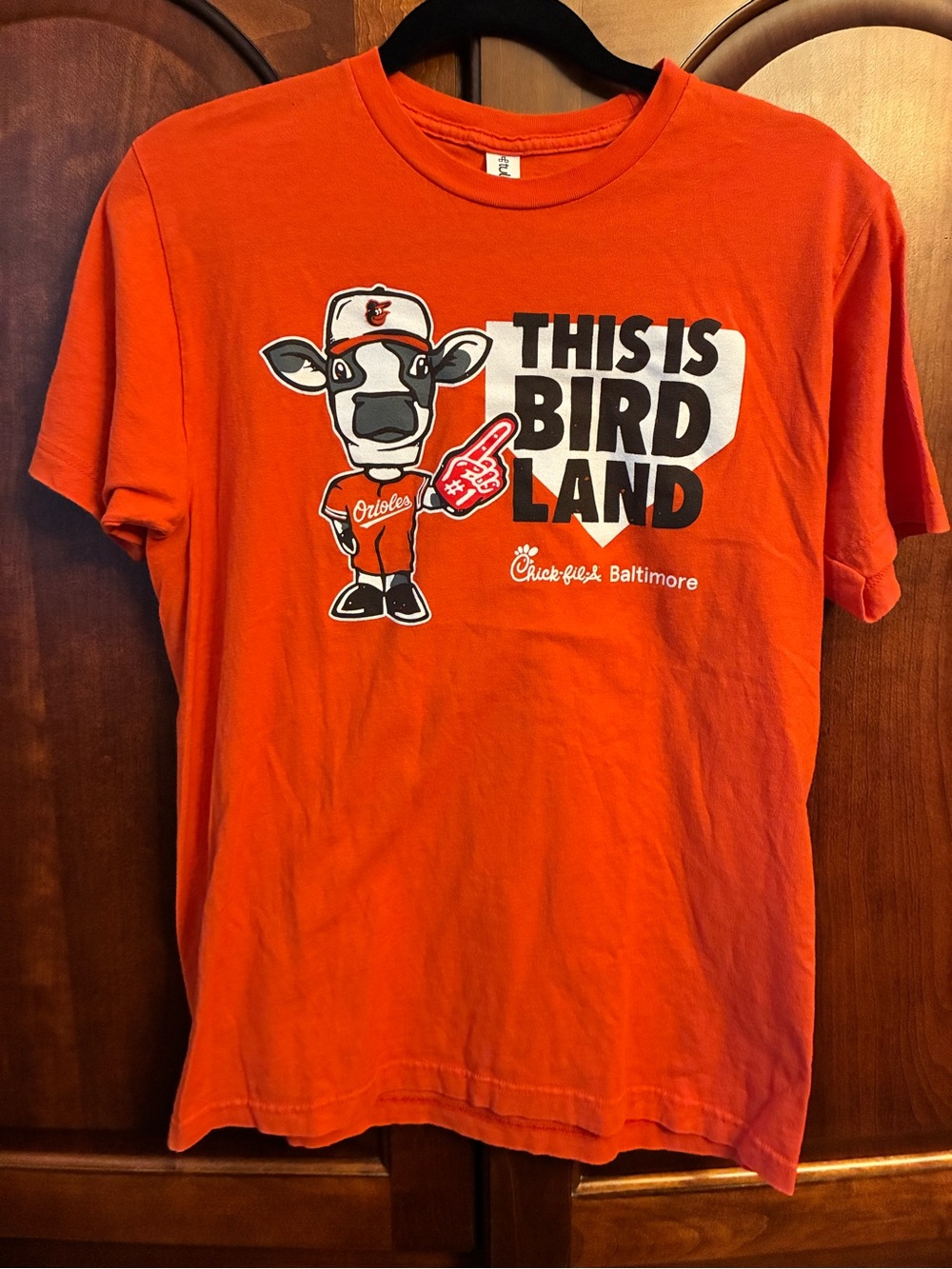 Baltimore Orioles Chick-fil-A Orange Graphic T-Shirt This Is Birdland Cow med